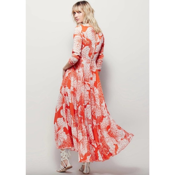 FREE PEOPLE First Kiss Maxi Dress NWT Sz Large Orange Floral Rayon Bohemian - Picture 2 of 16
